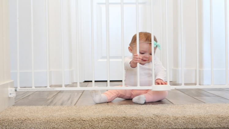Top 5 Best Baby Gates Reviewed in 2019 | Buyers Guide