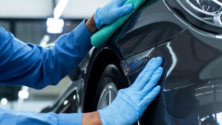5 Signs You Need To Find A New Auto Body Paint Shop