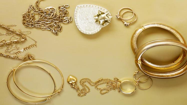 How to Care for and Clean Body Jewelry: Tips and Best Practices