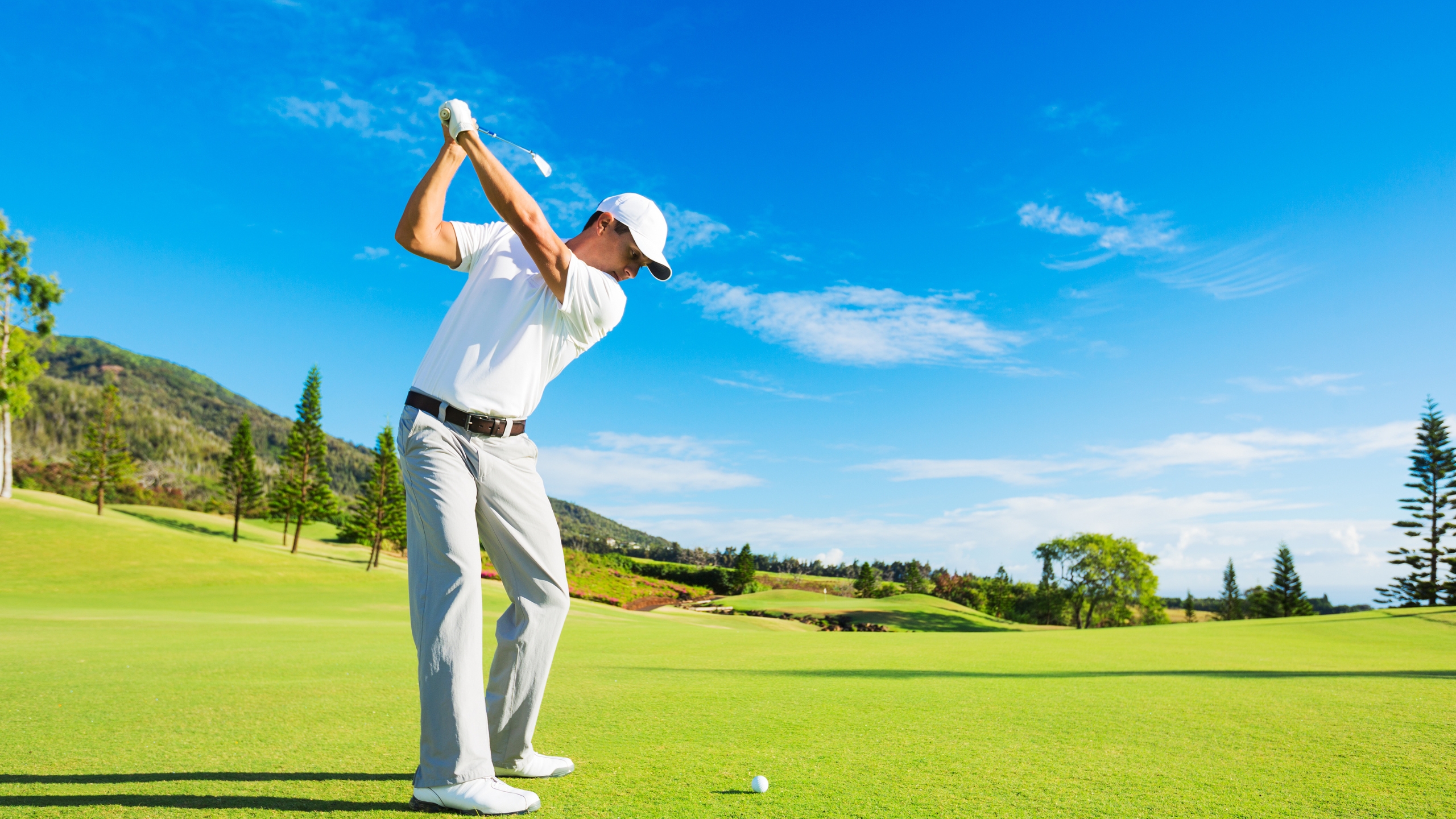 The Benefits of Massage Therapy, Osteopathy, and Chiropractic Care for Golfers